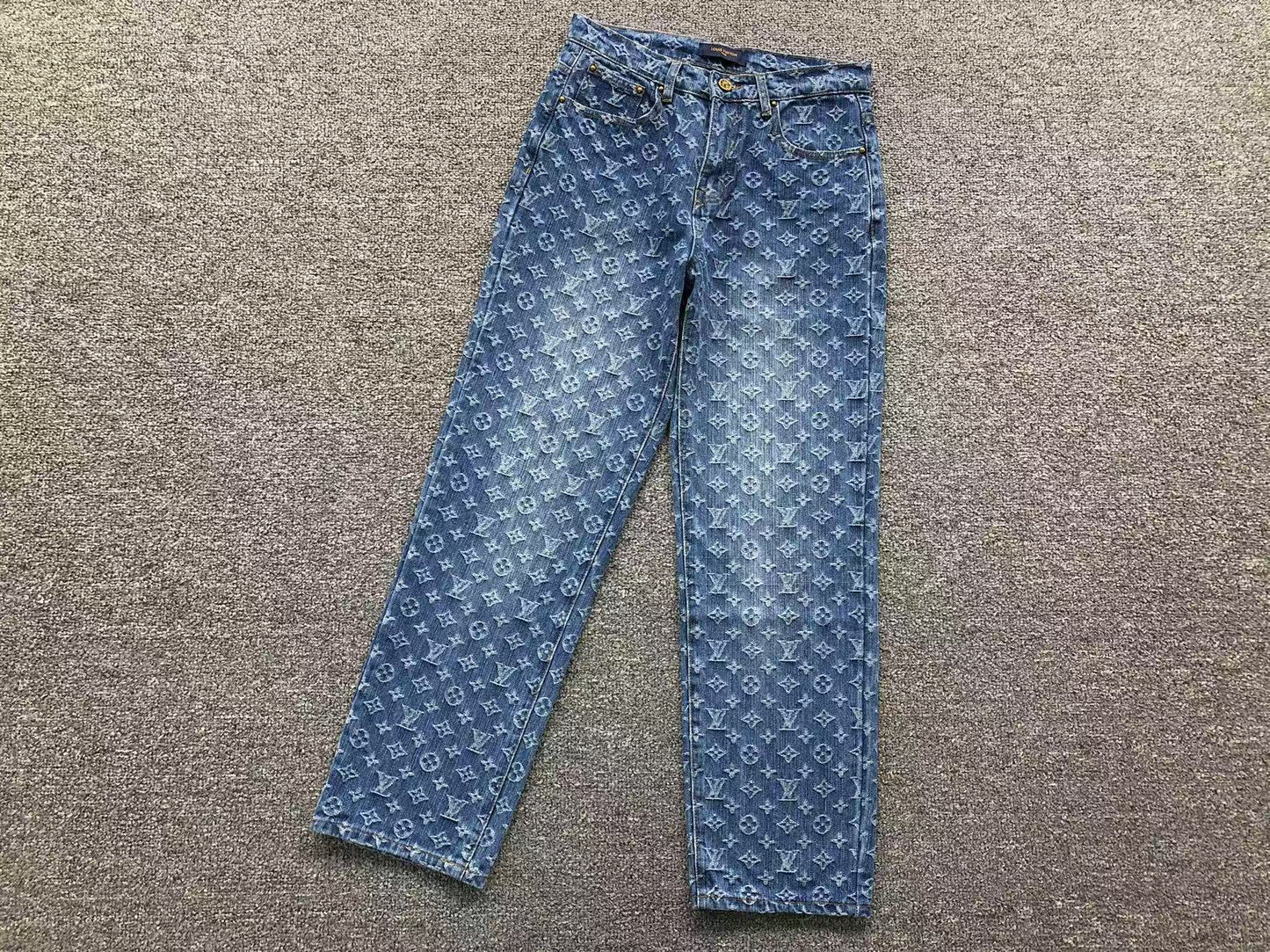 JEANS LV