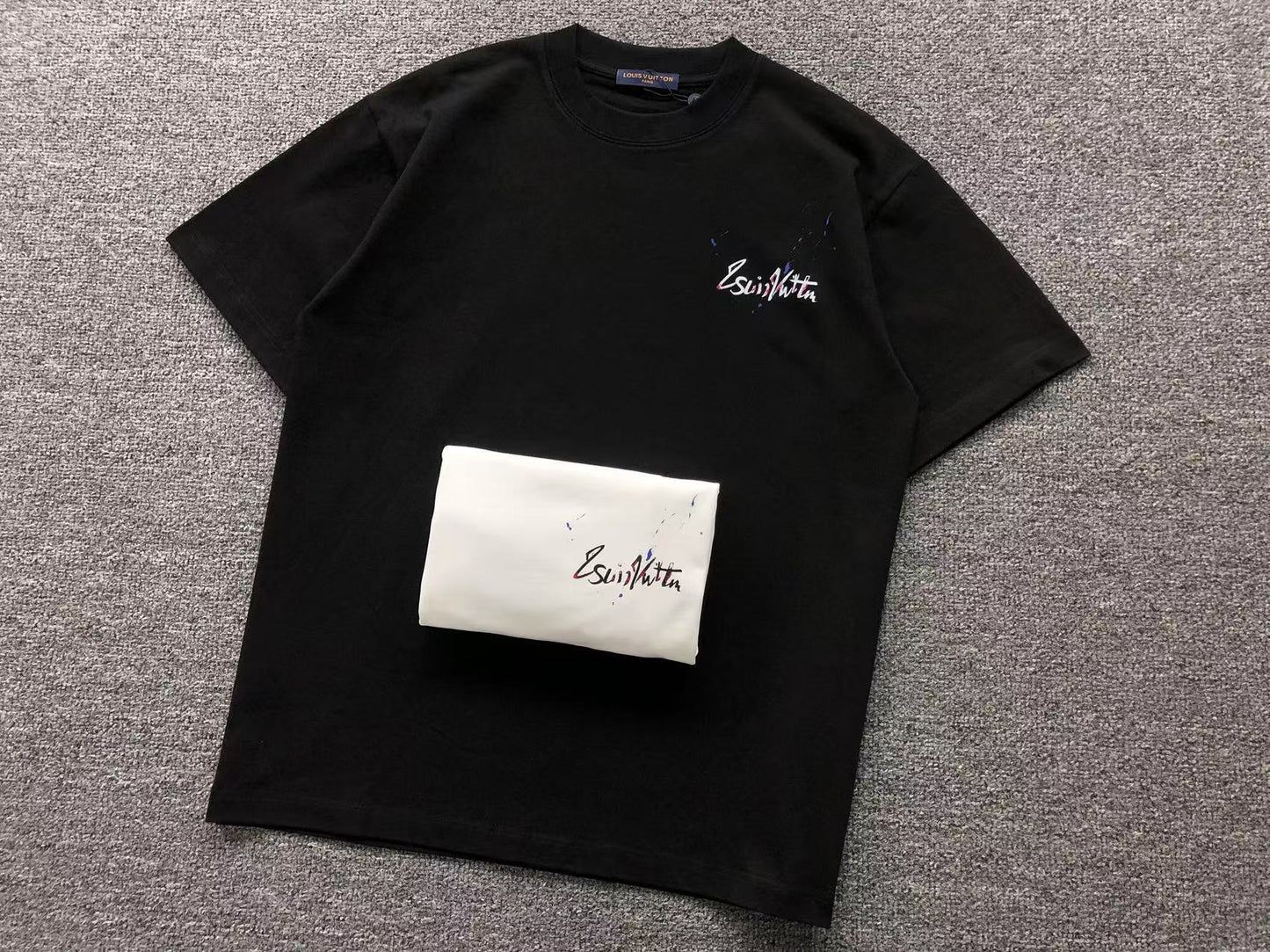 T-SHIRT LV