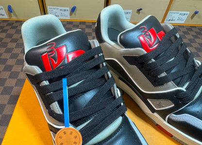 LV TRAINER