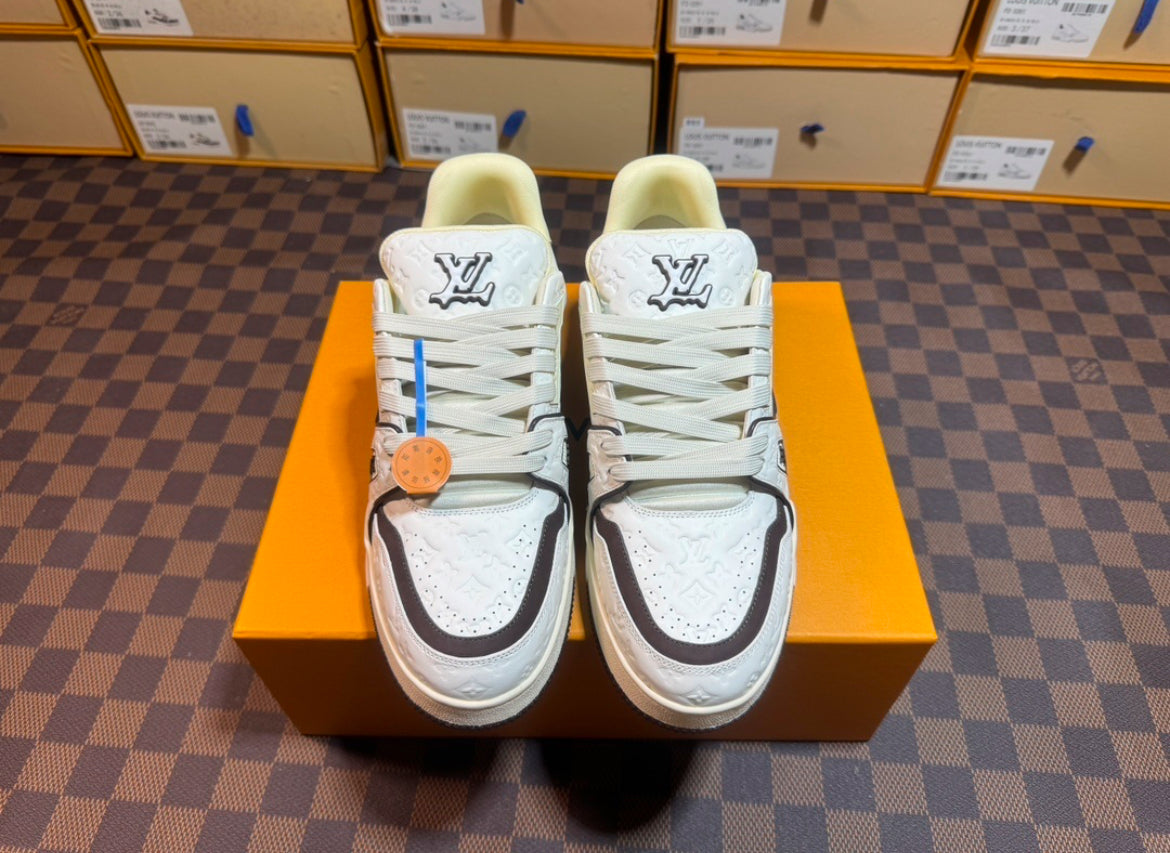 LV TRAINER