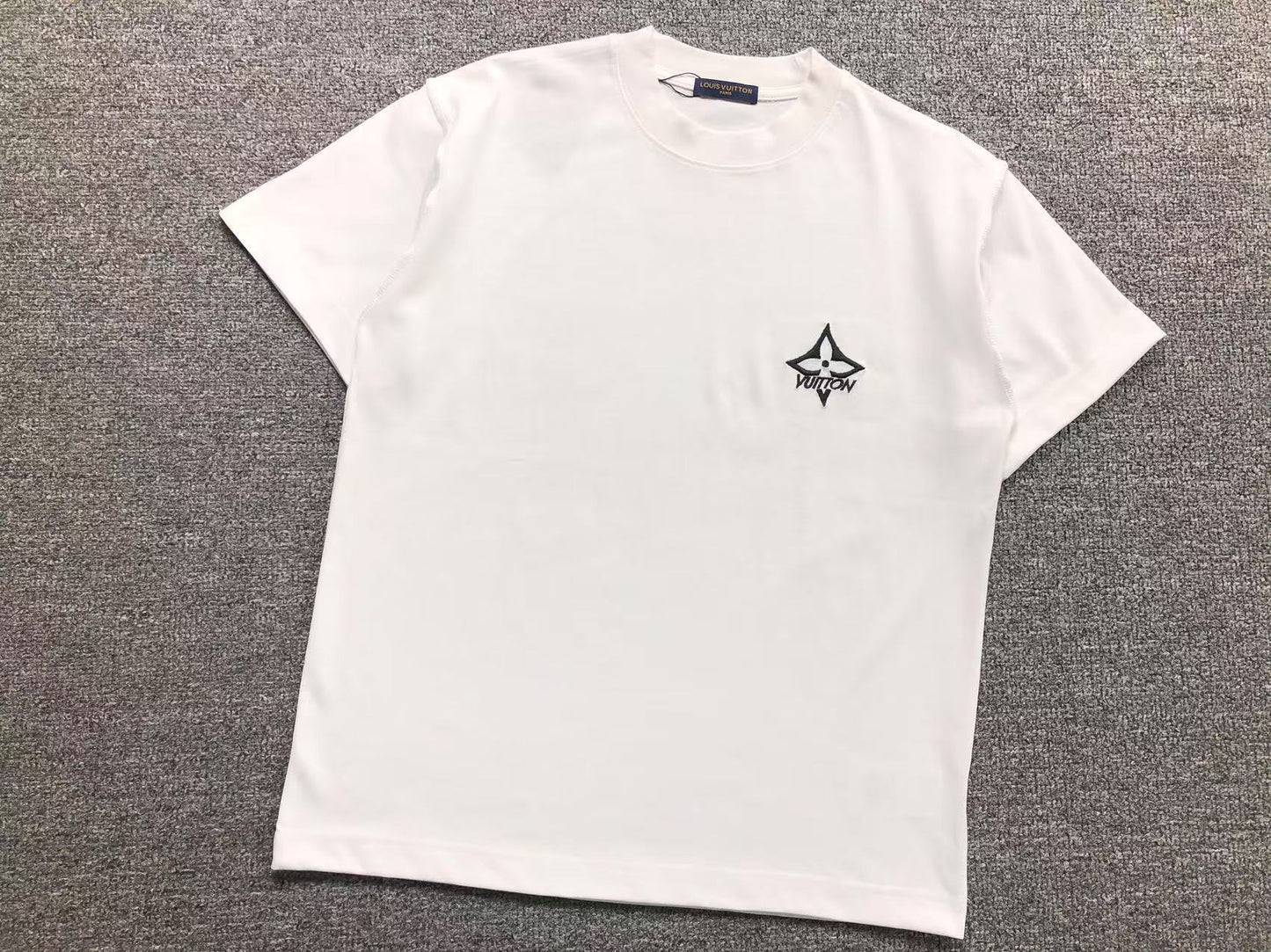 T-SHIRT LV