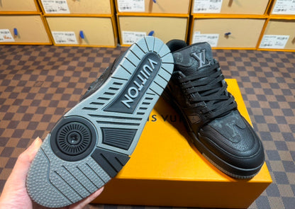LV TRAINER