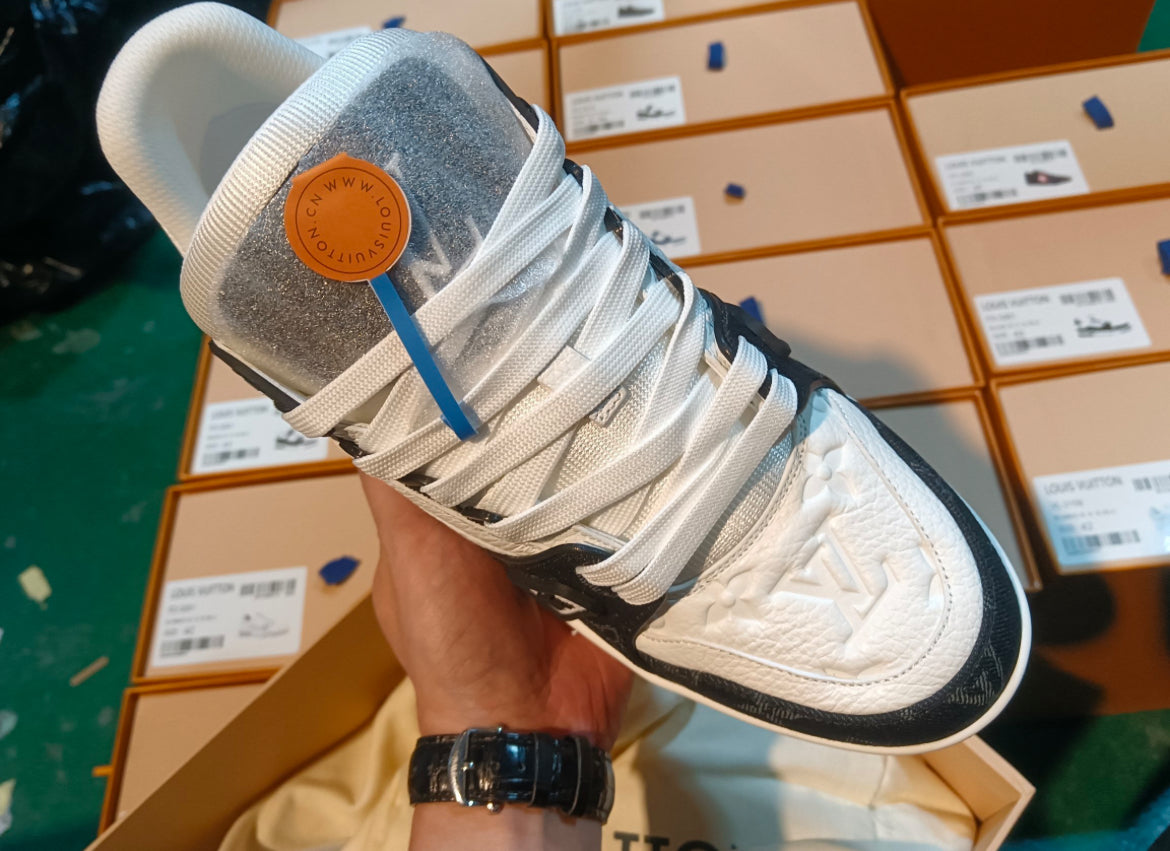 LV TRAINER