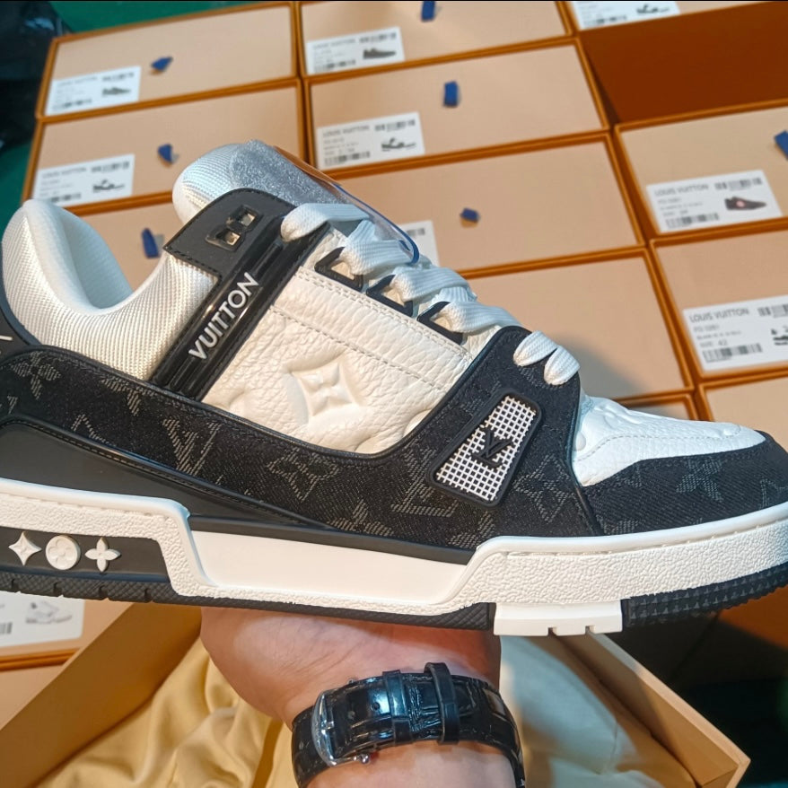 LV TRAINER