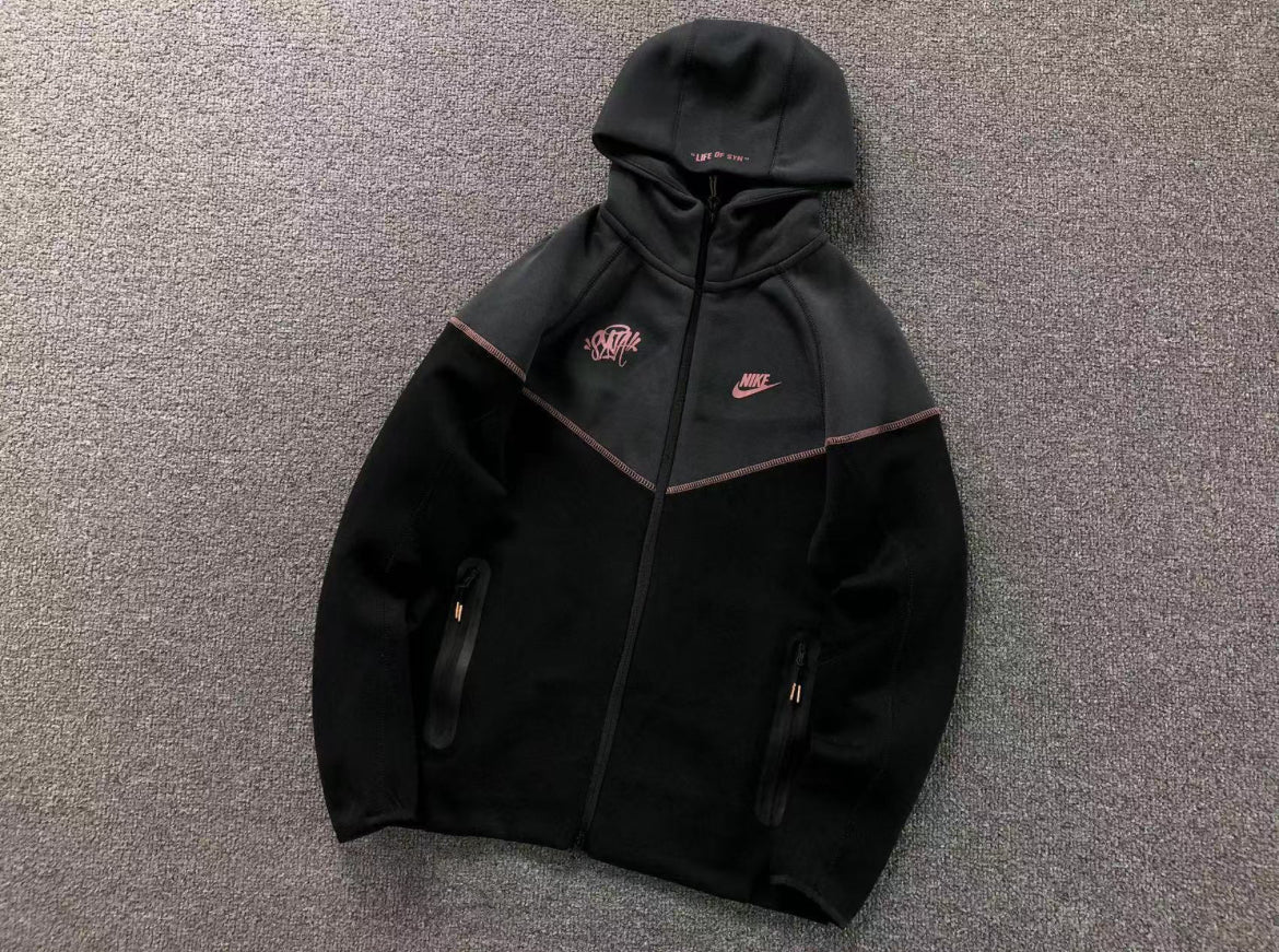 TRACKSUIT TUTA SYNA WORLD X NIKE TECH FLEECE
