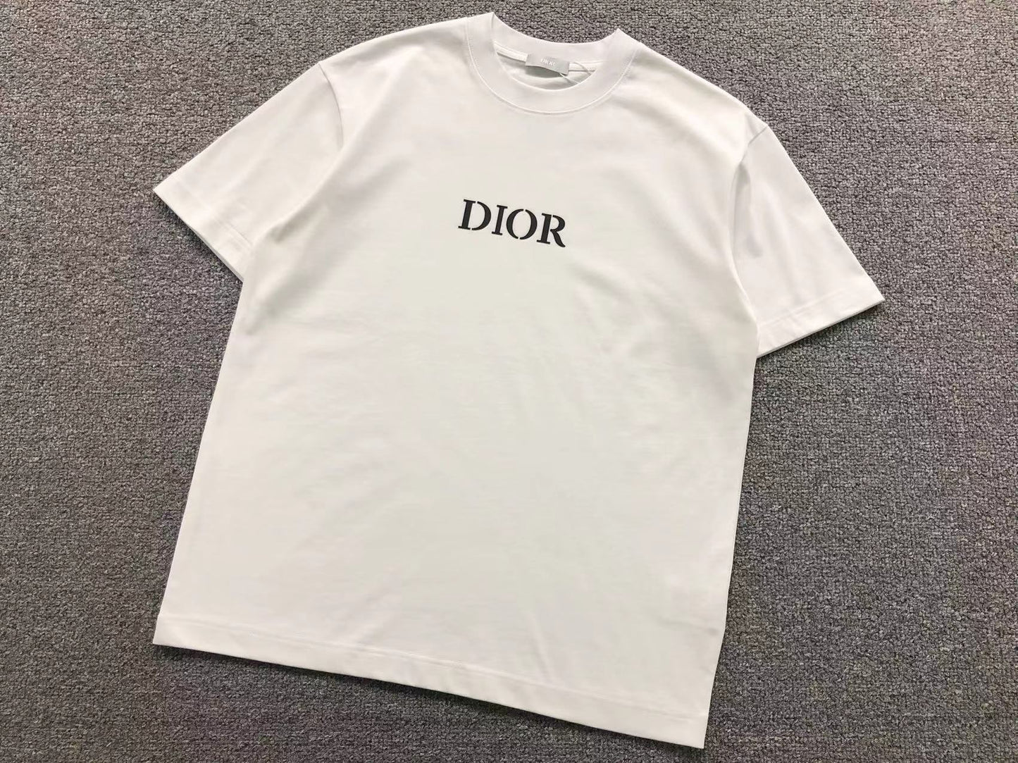 T-SHIRT DIOR