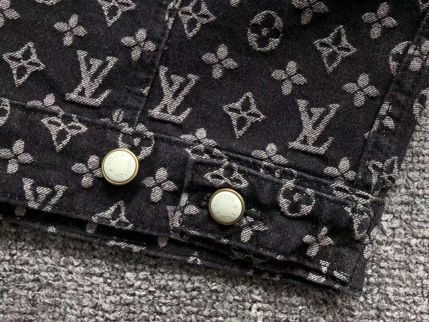 COMPLETO LV