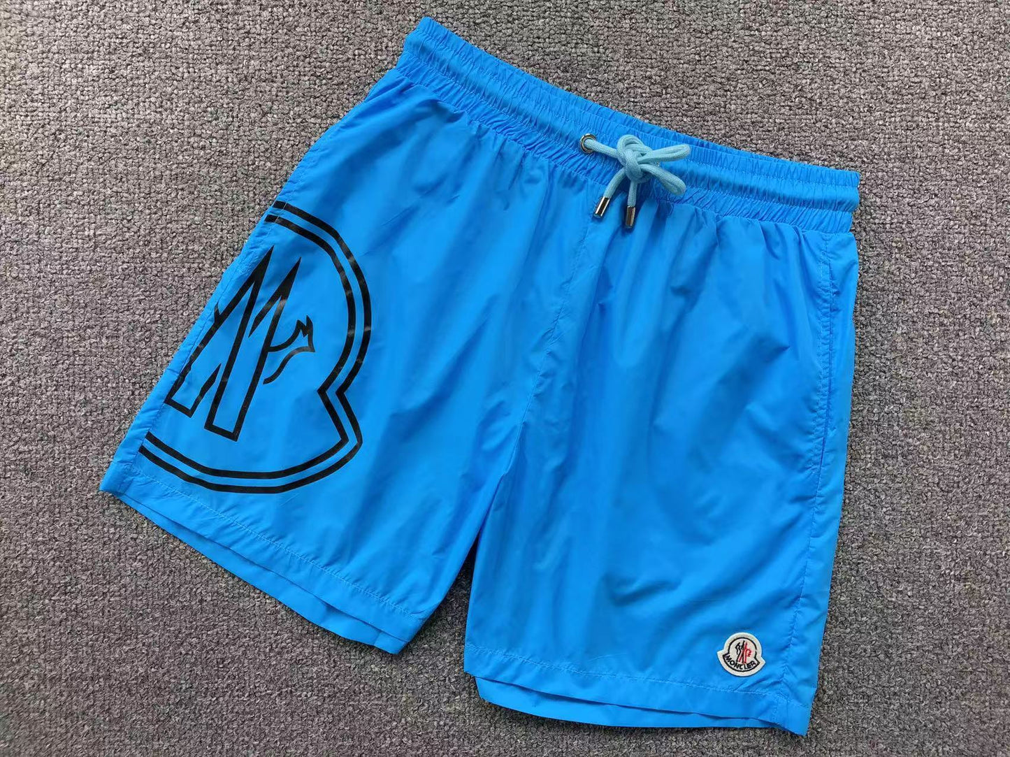 COSTUME MONCLER