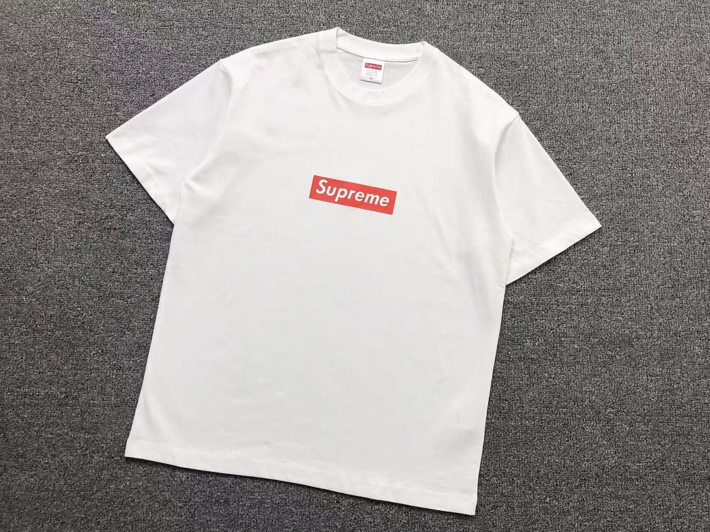 T-SHIRT SUPREME