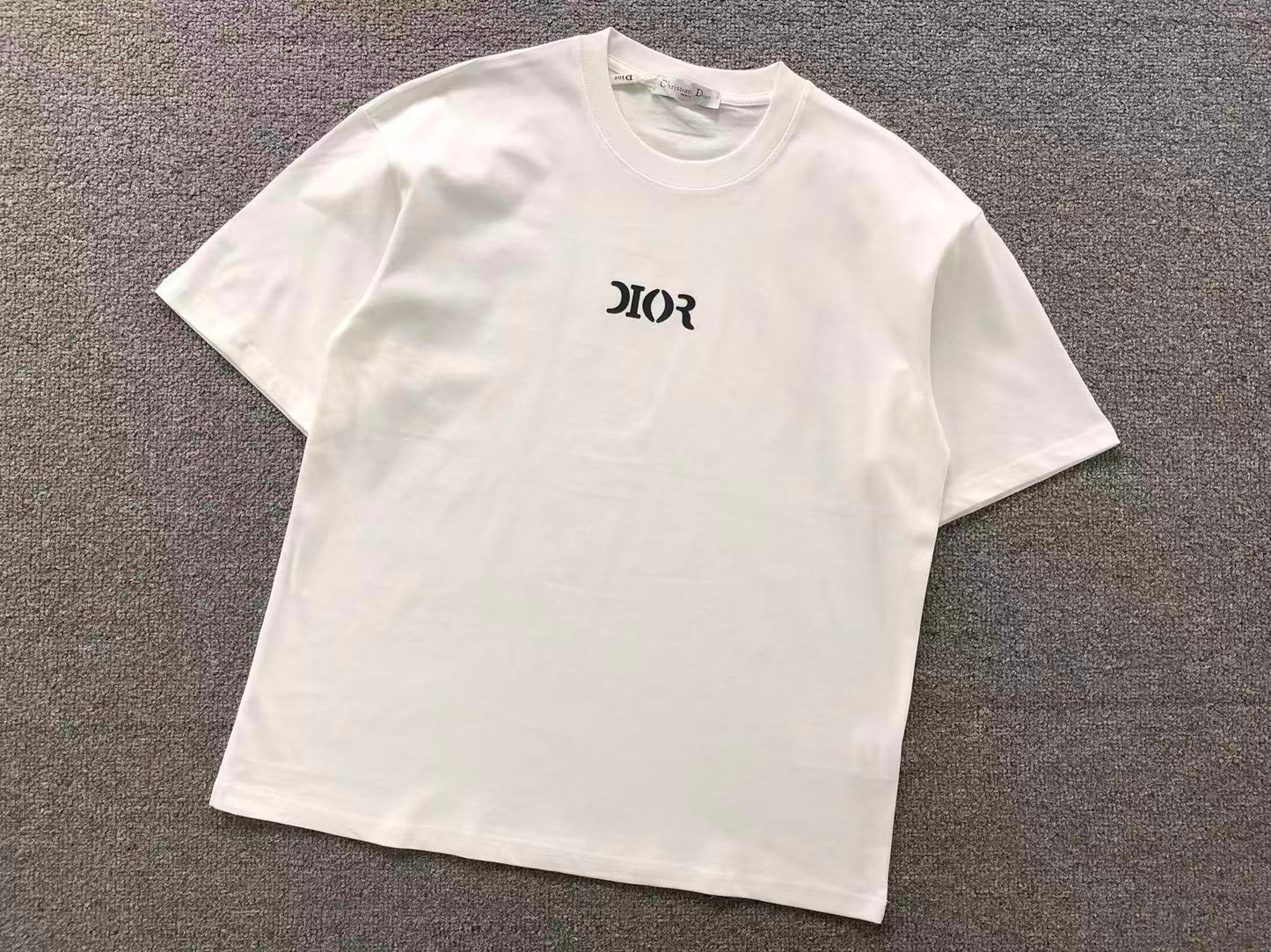 T-SHIRT DIOR