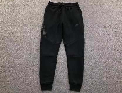 TUTA NIKE TECH FLEECE