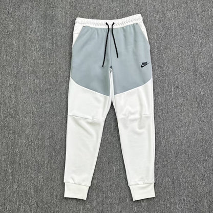 TUTA NIKE TECH FLEECE