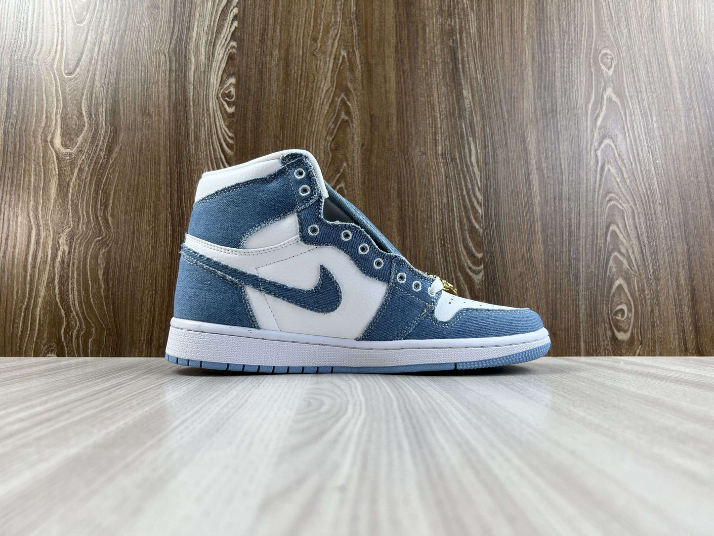 JORDAN 1