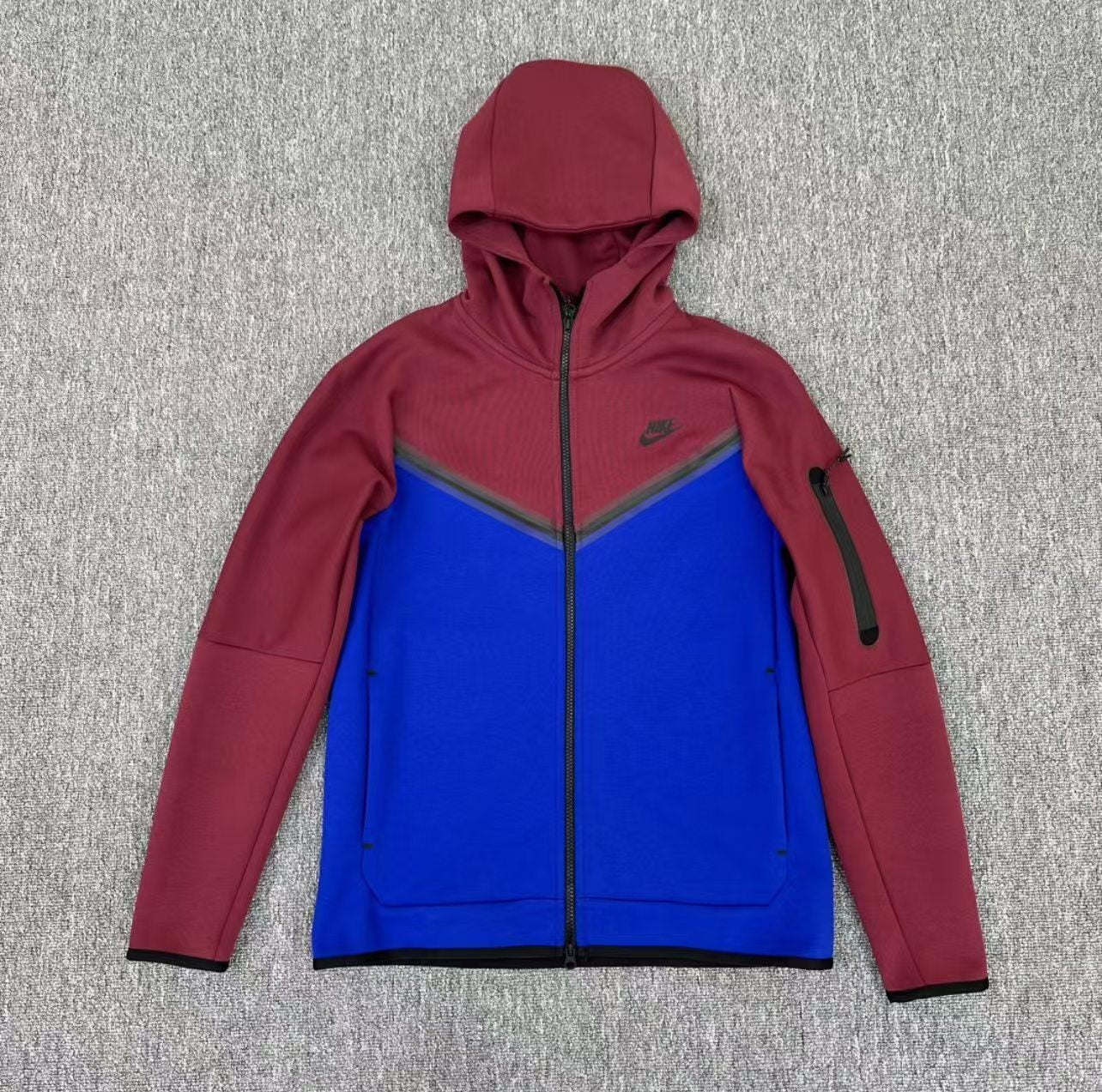 TUTA NIKE TECH FLEECE