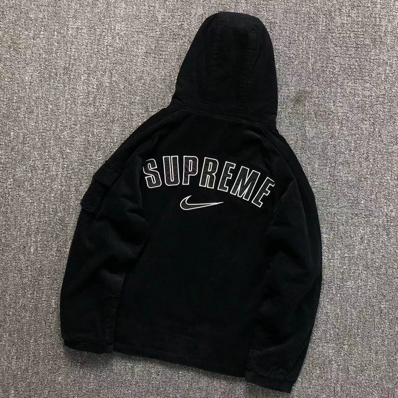 GIACCA SUPREME x NIKE