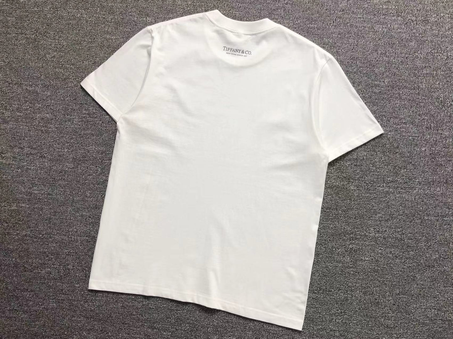 T-SHIRT SUPREME