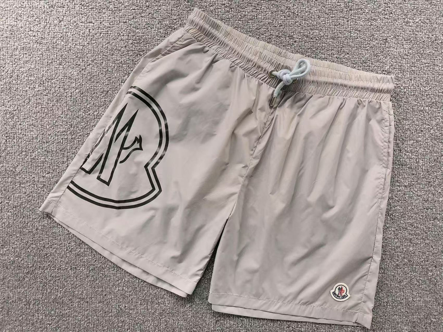 COSTUME MONCLER