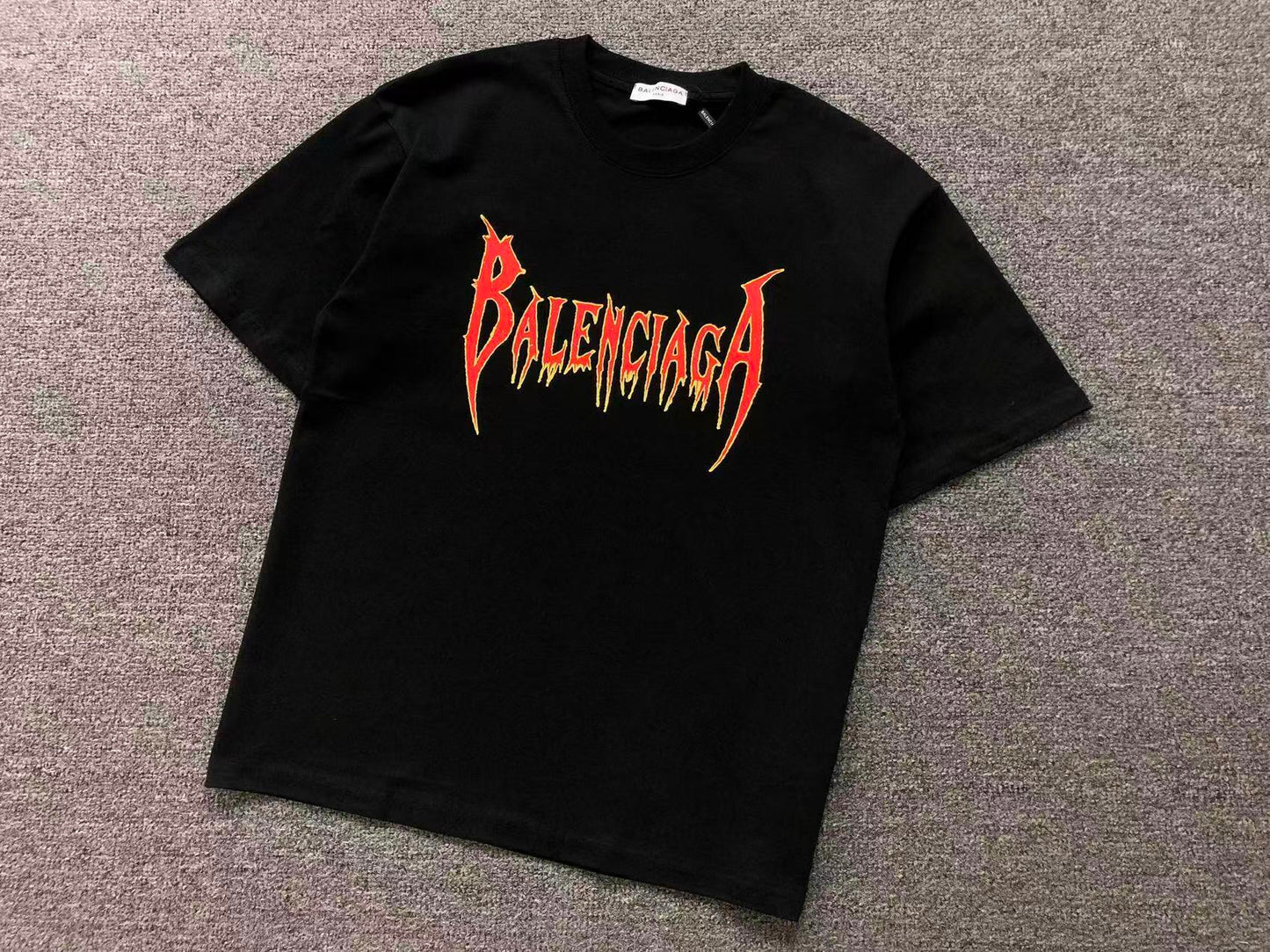 T-SHIRT BALENCIAGA