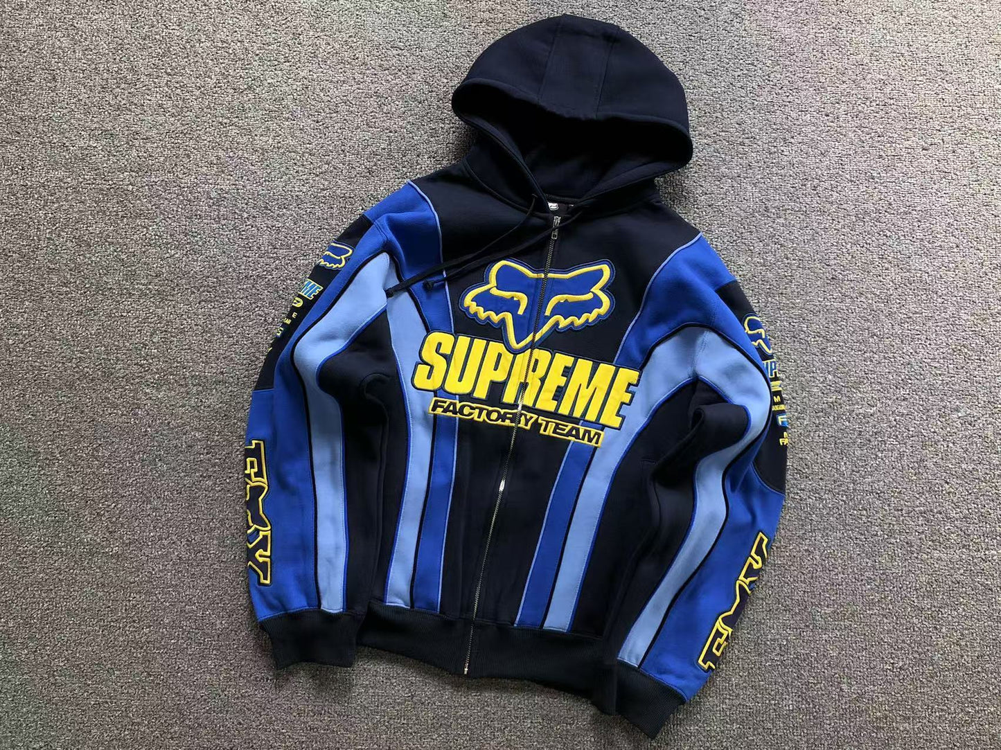 FELPA SUPREME ZIP HOODIE
