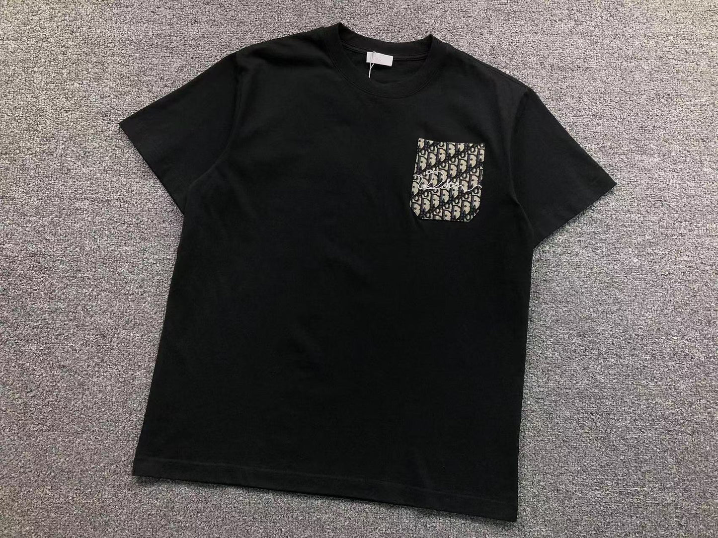T-SHIRT DIOR