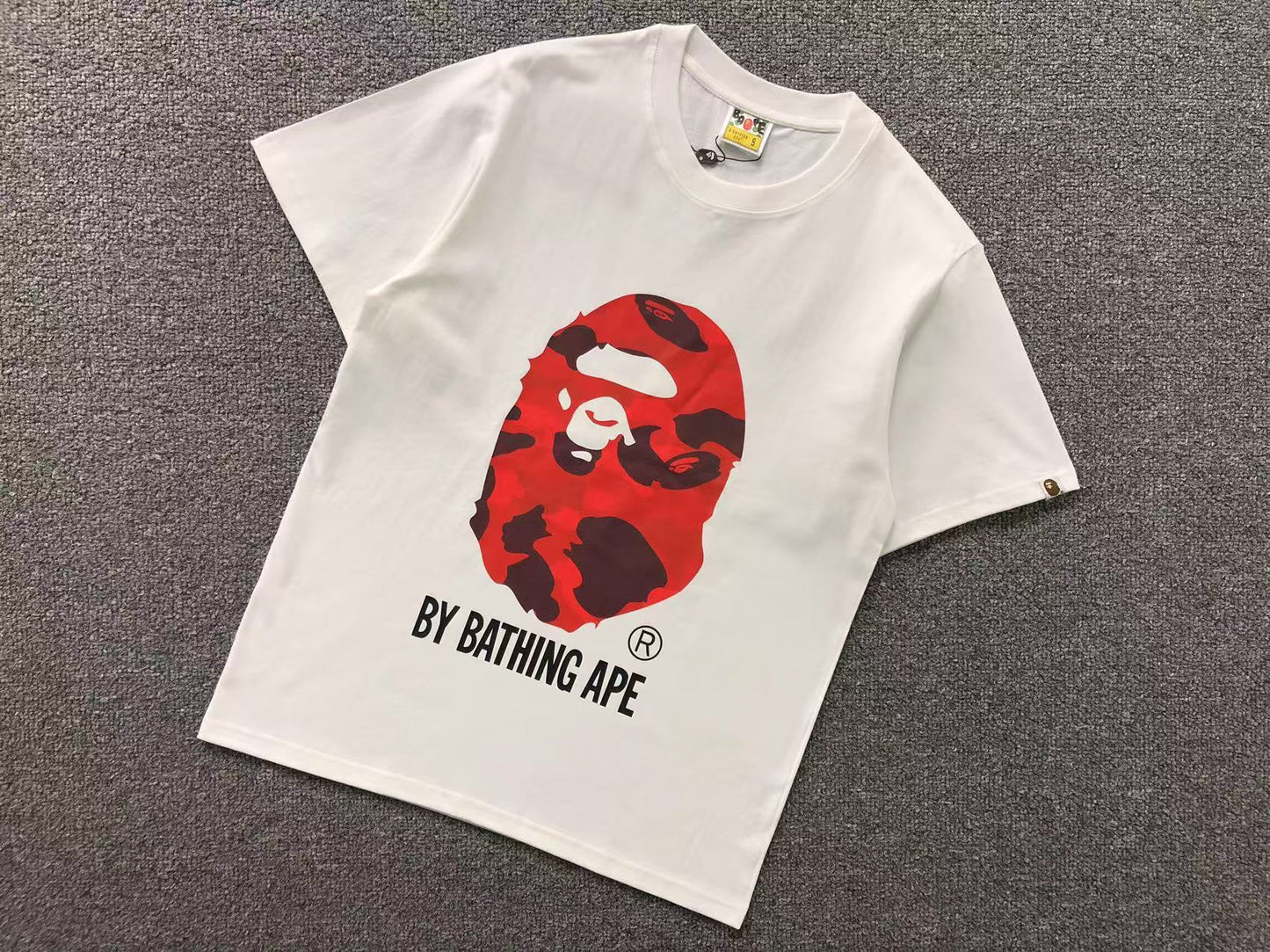T-SHIRT BAPE