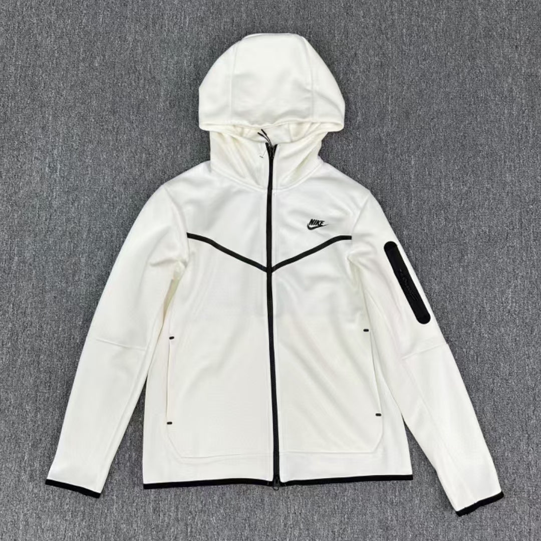 TUTA NIKE TECH FLEECE