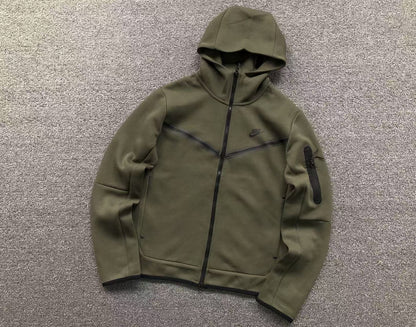 TUTA NIKE TECH FLEECE