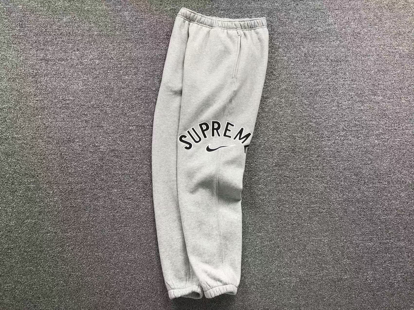 TUTA SUPREME x NIKE
