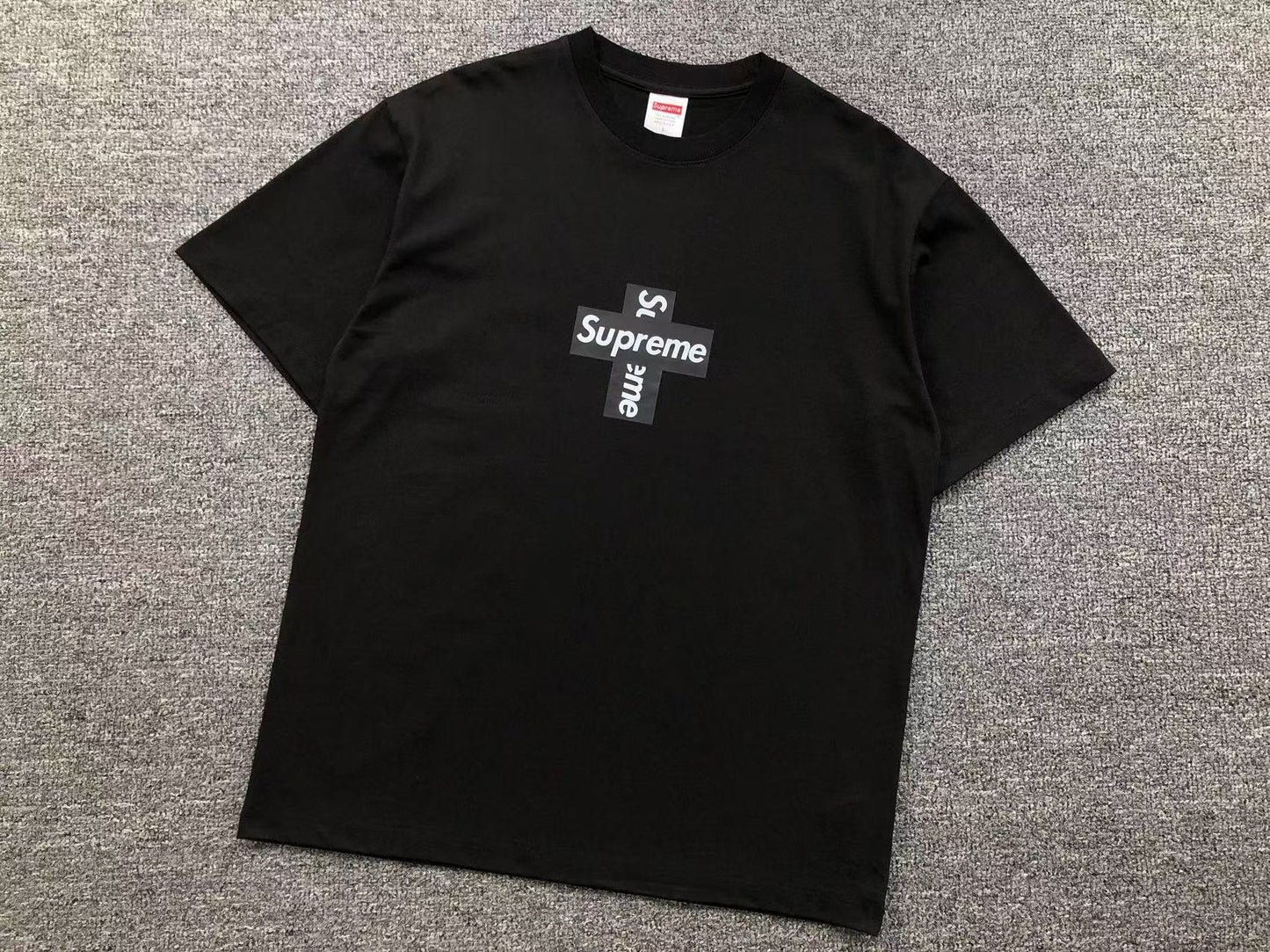 T-SHIRT SUPREME