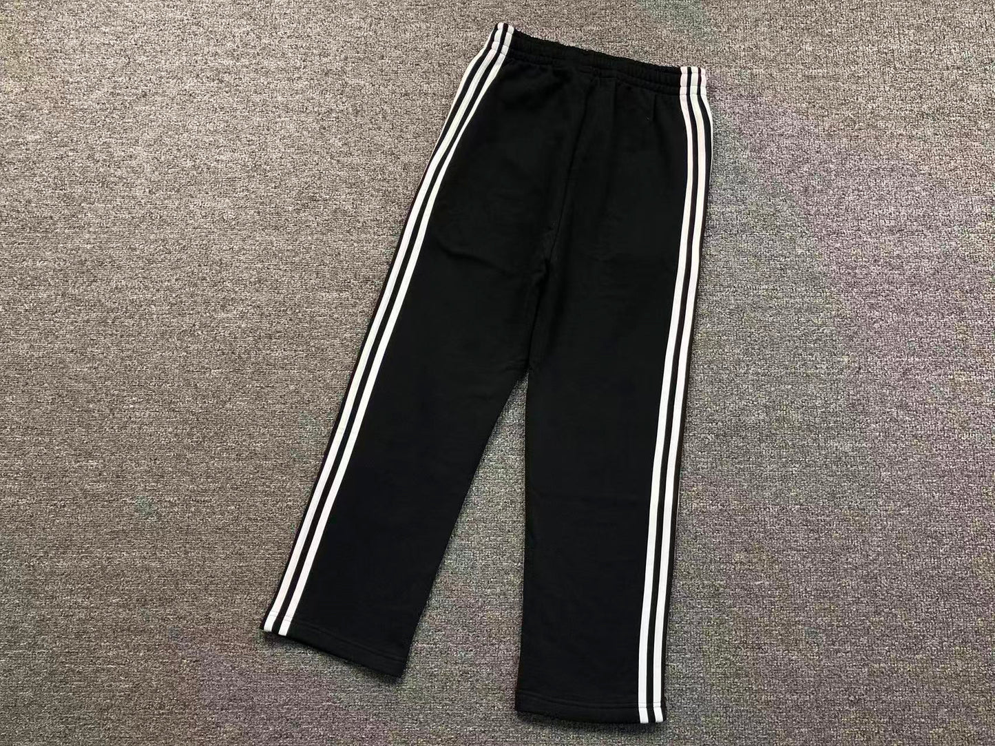PANTALONI BALENCIAGA x ADIDAS