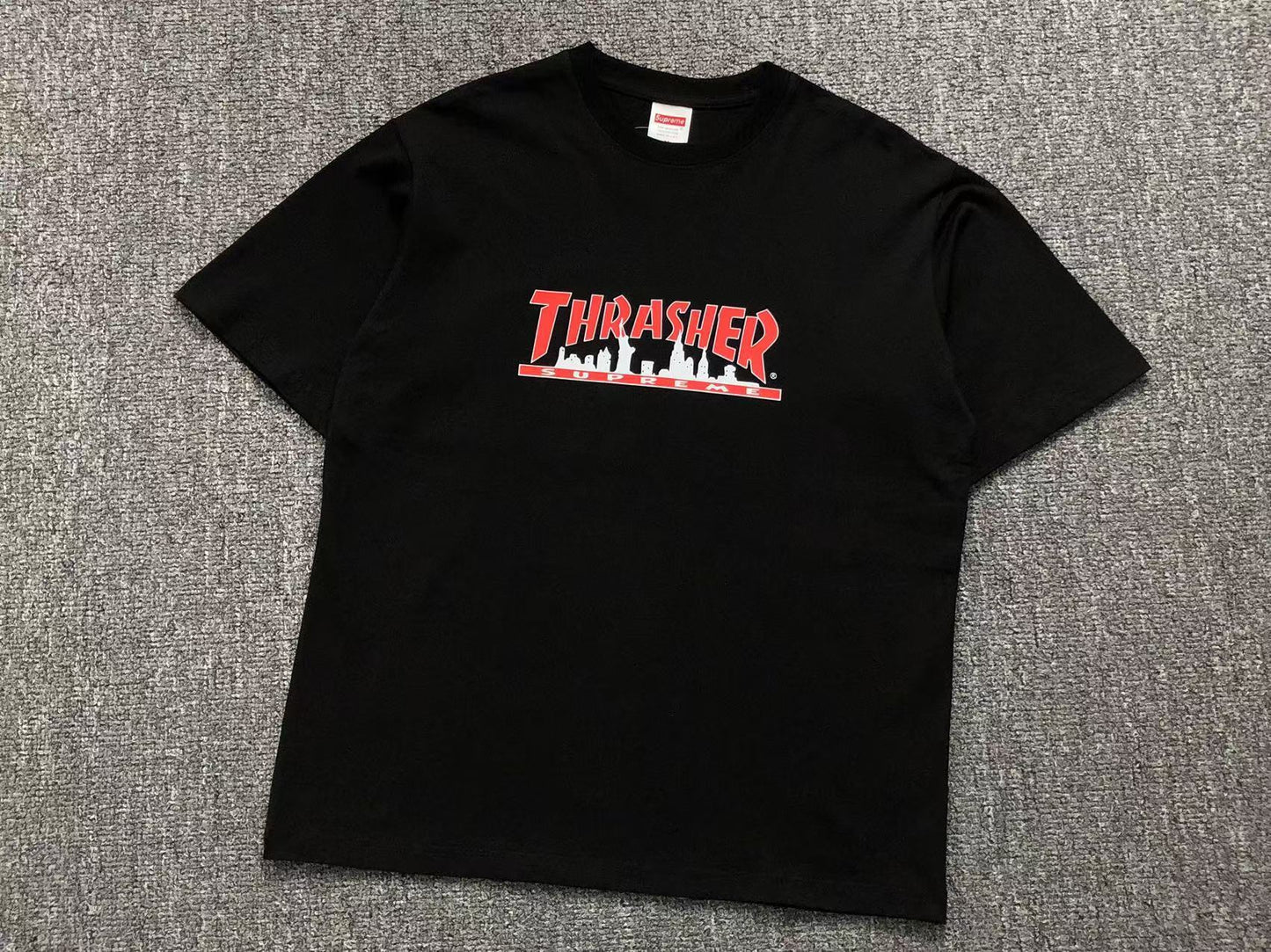 T-SHIRT SUPREME