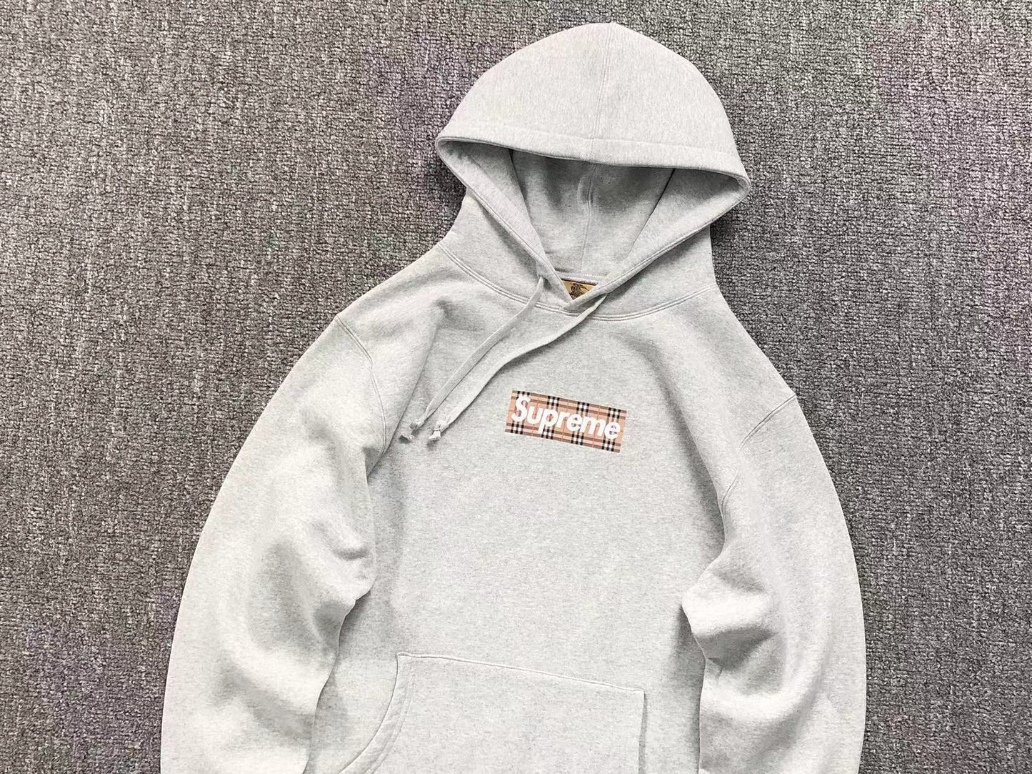 FELPA SUPREME HOODIE